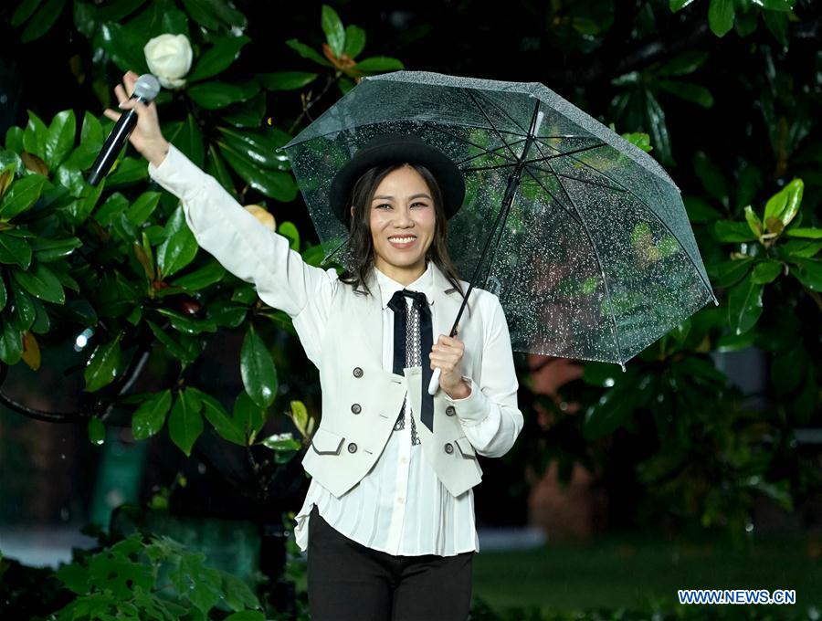 CHINA-SHANGHAI-FASHION SHOW (CN)