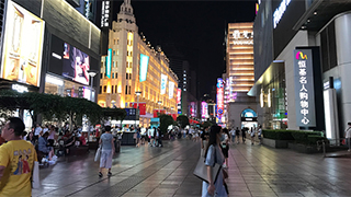 購物中心供大于求 誰能活得更好？