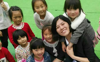 &ldquo;我可以叫你媽媽嗎？&rdquo;&mdash;&mdash;一位基層女代表和她的希望小學