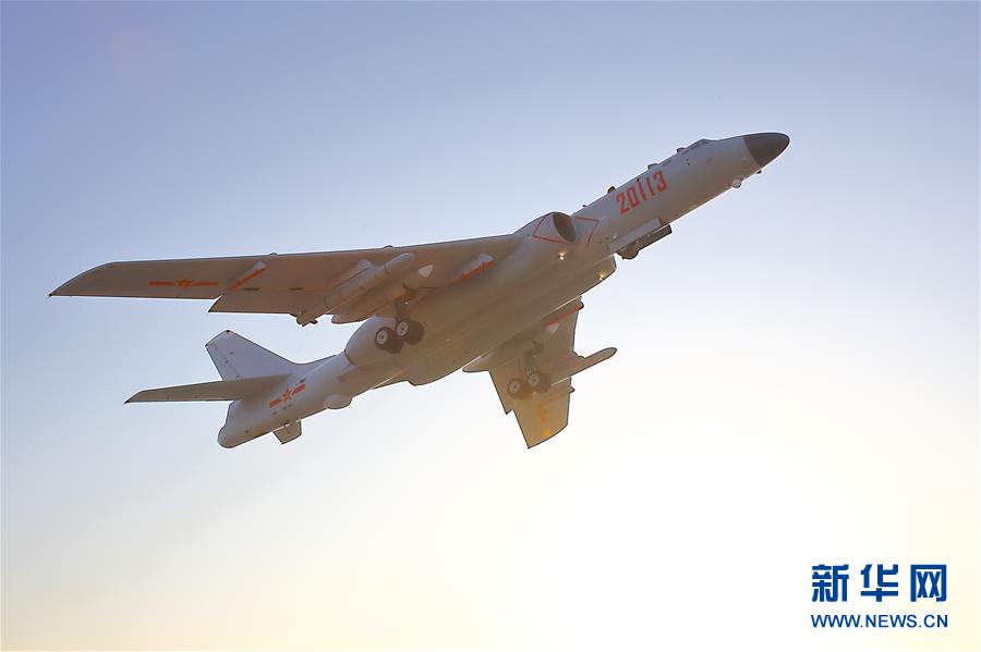 （圖文互動）（1）中國空軍編隊飛越對馬海峽赴日本海遠(yuǎn)洋訓(xùn)練