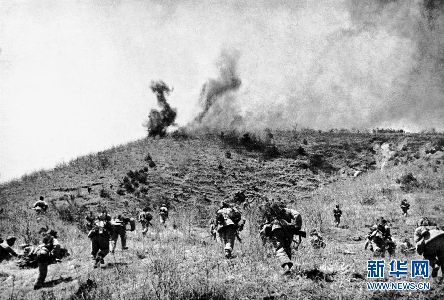 （圖文互動(dòng)）（1）為了&ldquo;中國(guó)號(hào)&rdquo;巨輪揚(yáng)帆遠(yuǎn)航&mdash;&mdash;中國(guó)共產(chǎn)黨領(lǐng)導(dǎo)下的人民軍隊(duì)忠于祖國(guó)、服務(wù)人民啟示錄