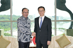 韓正訪問馬來(lái)西亞