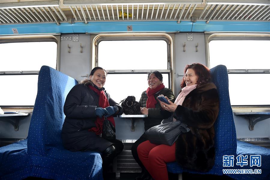 （社會(huì)）（3）呂梁山上的&ldquo;慢火車&rdquo;