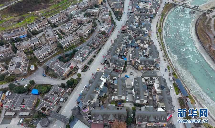 （新媒體專(zhuān)線(xiàn)）（3）我們對(duì)美好生活更加充滿(mǎn)信心&mdash;&mdash;習(xí)近平總書(shū)記春節(jié)前夕赴四川看望慰問(wèn)回訪(fǎng)記 