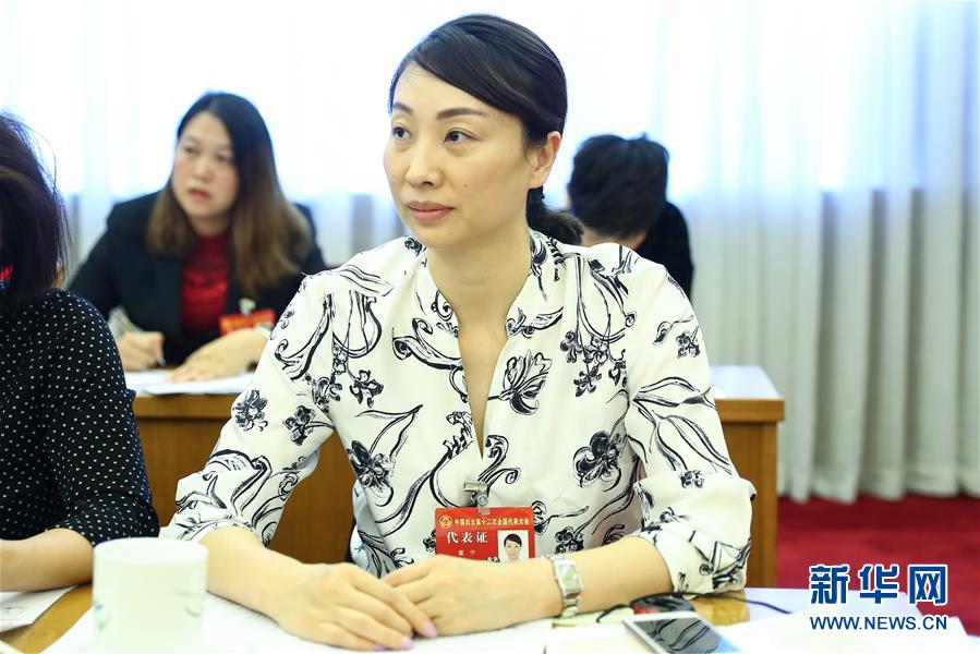 （關(guān)注婦代會）（2）放飛巾幗夢想 共襄復(fù)興偉業(yè)&mdash;&mdash;中國婦女十二大各代表團認真學習黨中央致詞