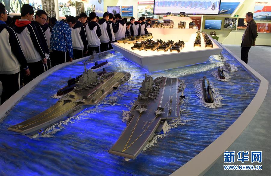 （新華全媒頭條&middot;圖文互動）（5）從歷史中汲取繼續(xù)前進的力量&mdash;&mdash;習近平總書記參觀慶祝改革開放40周年大型展覽側記