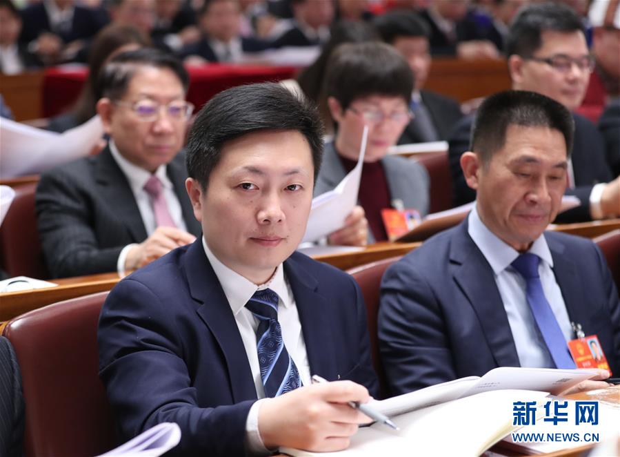 （兩會&middot;基層代表履職故事）（3）全國人大代表?xiàng)铒w飛：讓農(nóng)民工有更好的職業(yè)上升通道