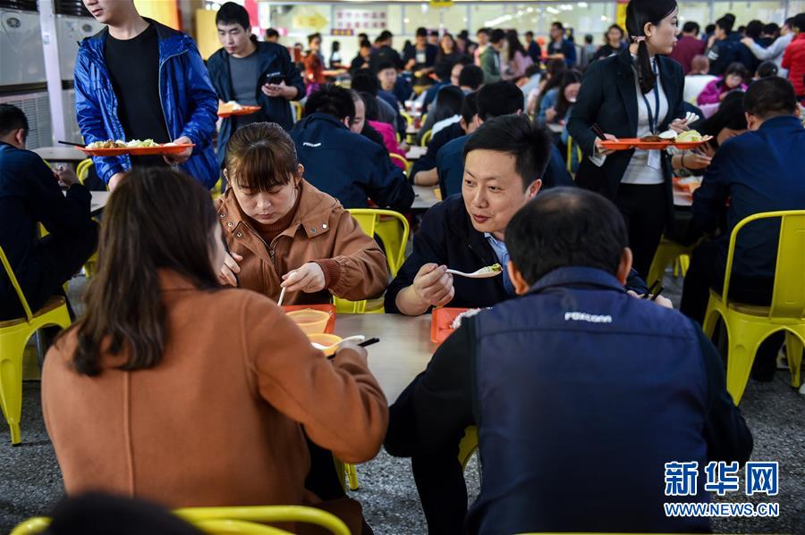 （兩會(huì)&middot;基層代表履職故事）（7）全國(guó)人大代表?xiàng)铒w飛：讓農(nóng)民工有更好的職業(yè)上升通道