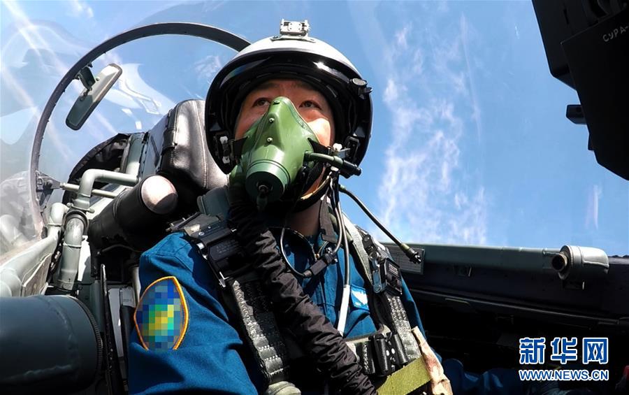 （新華全媒頭條&middot;圖文互動）（6）戰鷹，為祖國奮飛&mdash;&mdash;記空軍航空兵某旅旅長、特級飛行員郝井文