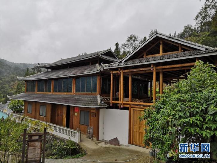 （新春走基層&middot;圖文互動）（1）八平方米&ldquo;蝸居&rdquo;變身苗家客棧&mdash;&mdash;苗家&ldquo;花姐&rdquo;的脫貧故事