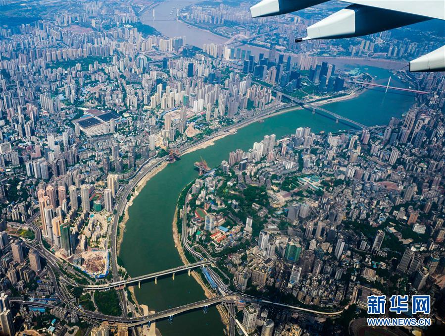 （新華全媒頭條&middot;迎接兩會特別報(bào)道&middot;圖文互動(dòng)）（15）會當(dāng)水擊三千里&mdash;&mdash;全國兩會前夕看中國信心