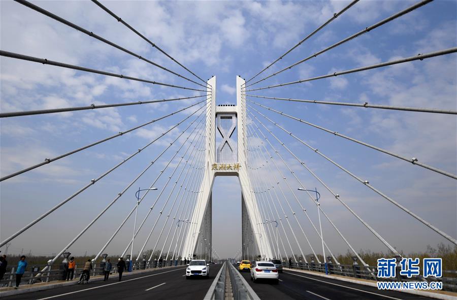 （在習近平新時代中國特色社會主義思想指引下&mdash;&mdash;新時代新作為新篇章&middot;圖文互動）（5）梗阻的&ldquo;血脈&rdquo;通了 彼此的心拉近了&mdash;&mdash;京津冀&ldquo;斷頭路&rdquo;打通記