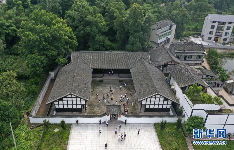 （壯麗70年&middot;奮斗新時(shí)代&mdash;&mdash;記者再走長征路&middot;圖文互動(dòng)）（2）一塊懷表的革命傳承：給王良將軍的一封信