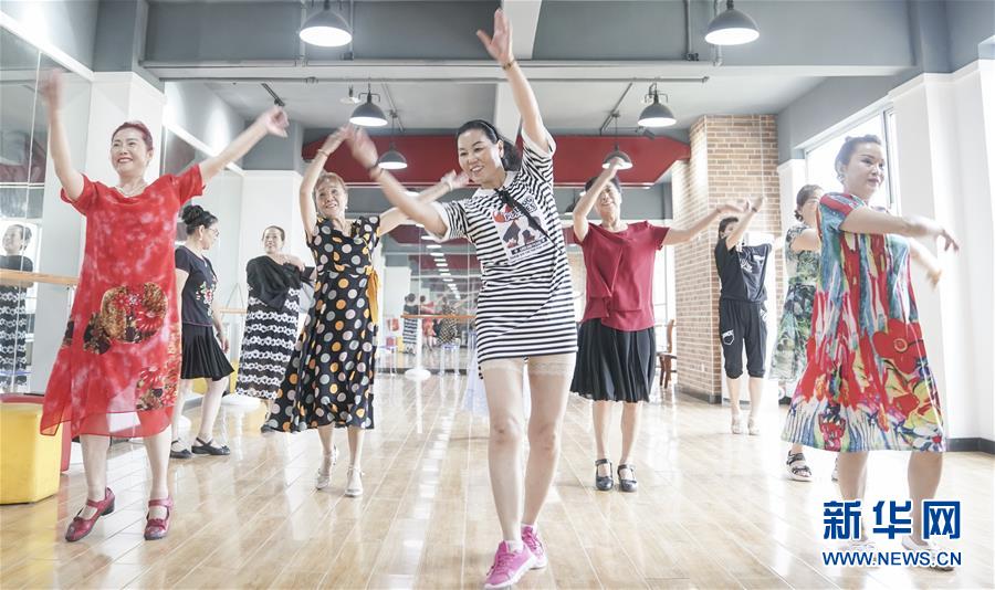 （習近平的民生關切事&middot;圖文互動）（5）為了夢圓安居，創造幸福生活&mdash;&mdash;習近平總書記牽掛的民生事之&ldquo;住有所居&rdquo;篇