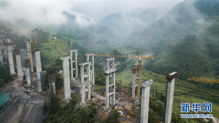 （壯麗70年&middot;奮斗新時代&mdash;&mdash;共和國發展成就巡禮）（8）人暢其行、貨暢其流&mdash;&mdash;共和國交通運輸業發展成就巡禮