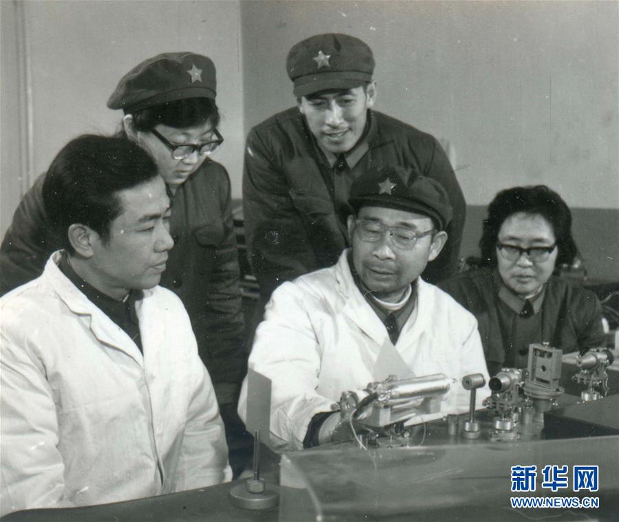 （愛國情 奮斗者&middot;圖文互動）（1）永不停轉的&ldquo;陀螺&rdquo;&mdash;&mdash;追記中國工程院院士、國防科技大學教授高伯龍