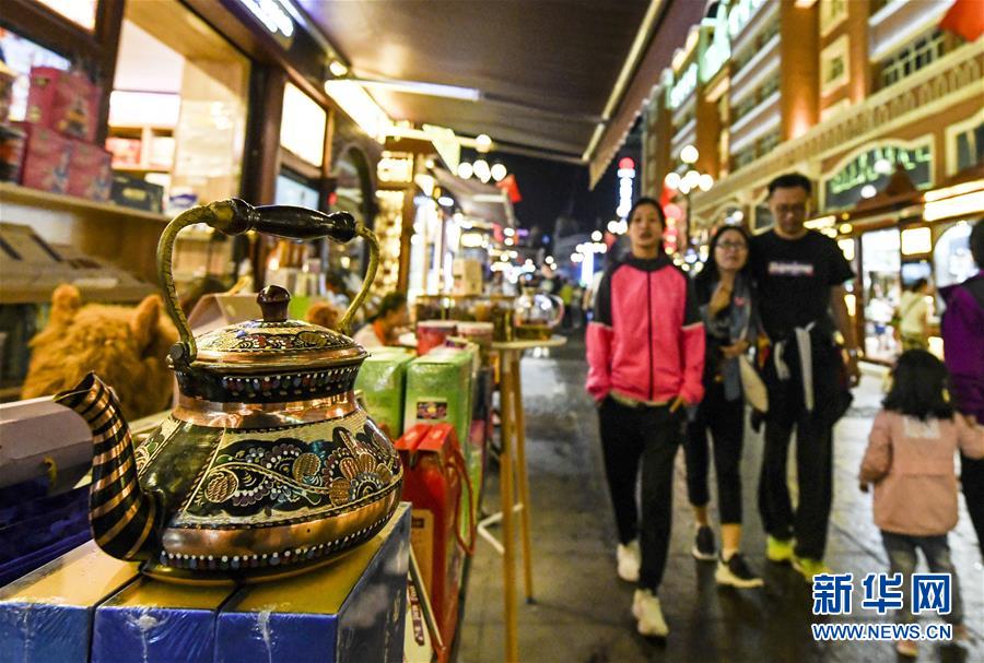 （新華全媒頭條&middot;圖文互動）（6）同心筑夢映天山&mdash;&mdash;新疆70年改革發(fā)展穩(wěn)定述評