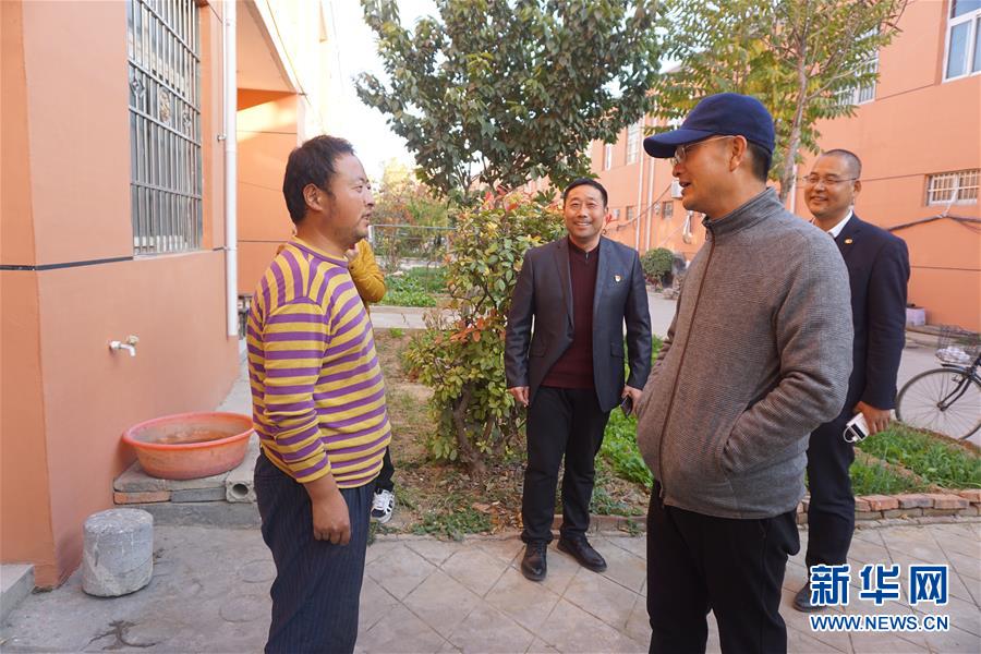 （愛國情 奮斗者&middot;圖文互動(dòng)）（1）富了口袋 更要富精神&mdash;&mdash;記向貧困宣戰(zhàn)的&ldquo;最美奮斗者&rdquo;裴春亮