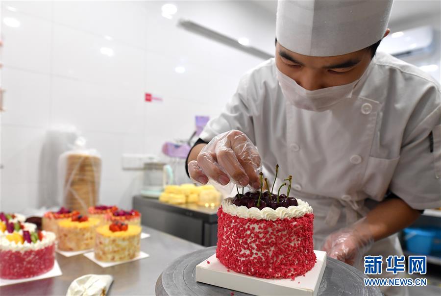 （新華全媒頭條&middot;圖文互動）（3）一個內陸大省的開放朋友圈