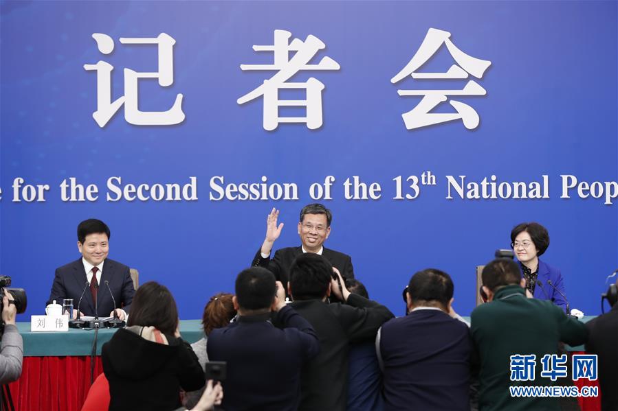 （兩會(huì)&middot;XHDW）（2）財(cái)政部部長劉昆等就&ldquo;財(cái)稅改革和財(cái)政工作&rdquo;答記者問