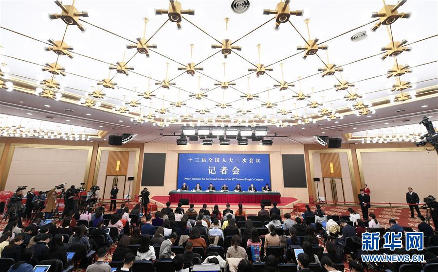 （兩會&middot;XHDW）（16）全國人大相關(guān)負(fù)責(zé)人就&ldquo;人大立法工作&rdquo;答記者問