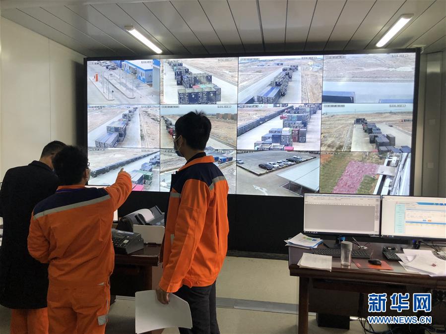 （圖文互動）（2）抓好防疫保暢，還管司機吃飯&mdash;&mdash;廣西欽州保稅港區服務企業復工見聞