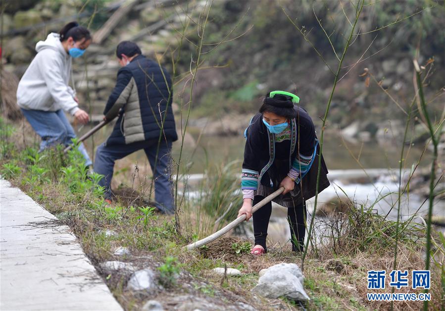 （社會）（1）苗山脫貧影像志&mdash;&mdash;春天里，她們種下新希望