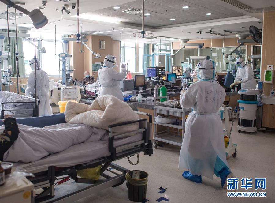 （新華全媒頭條&middot;圖文互動）（2）磨難壓不垮 奮起正當(dāng)時&mdash;&mdash;習(xí)近平總書記在統(tǒng)籌推進(jìn)新冠肺炎疫情防控和經(jīng)濟(jì)社會發(fā)展工作部署會議上的重要講話振奮人心凝聚力量