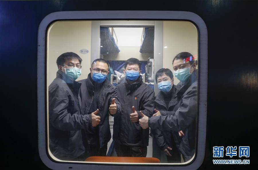 （聚焦疫情防控&middot;對口支援19省份在奮戰&middot;圖文互動）（1）&ldquo;當我們摘下口罩，看到彼此勝利的微笑&rdquo;&mdash;&mdash;重慶對口支援孝感市抗擊疫情紀實