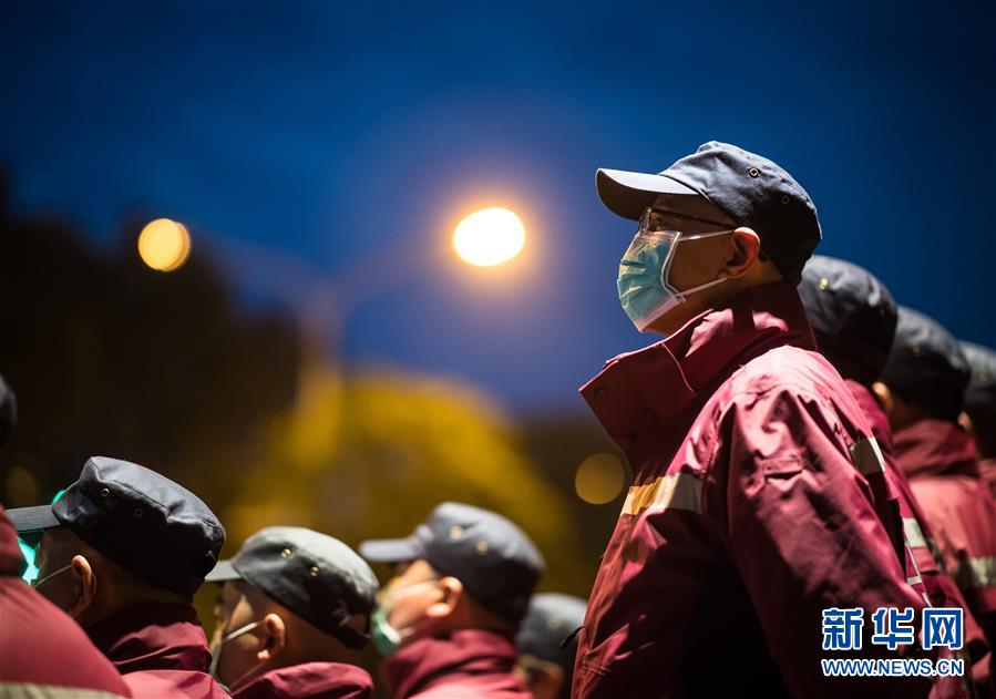 （新華全媒頭條&middot;圖文互動）（12）最美逆行者，武漢永遠記得你！&mdash;&mdash;首批援鄂醫(yī)療隊返程紀實