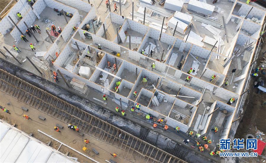 （新華全媒頭條&middot;圖文互動）（17）致敬&ldquo;沉默的英雄&rdquo;&mdash;&mdash;記武漢火神山雷神山醫(yī)院的建設者