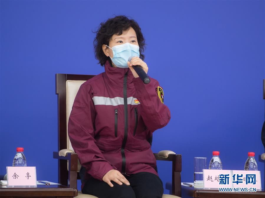 （聚焦疫情防控&middot;圖文互動）（5）分秒必爭！一切為了治病救人&mdash;&mdash;中國抗疫生命至上的生動實踐