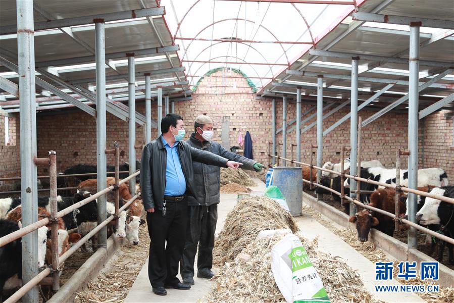 （新華全媒頭條&middot;兩會特別報道&middot;圖文互動）（5）從取得決定性成就到奪取全面勝利&mdash;&mdash;從全國兩會看決戰(zhàn)決勝脫貧攻堅(jiān)