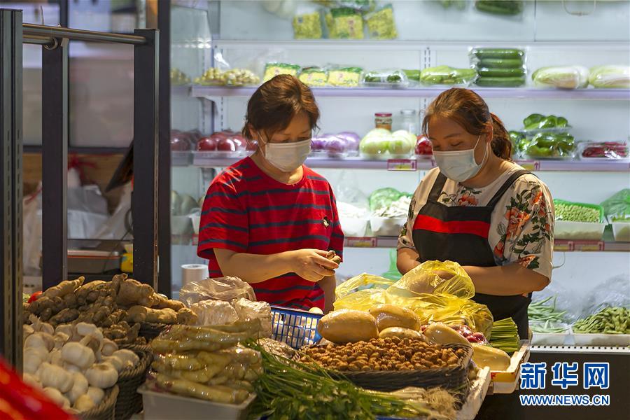（圖文互動）（3）告別臟亂，留住溫情&mdash;&mdash;上海鬧市小菜場見聞