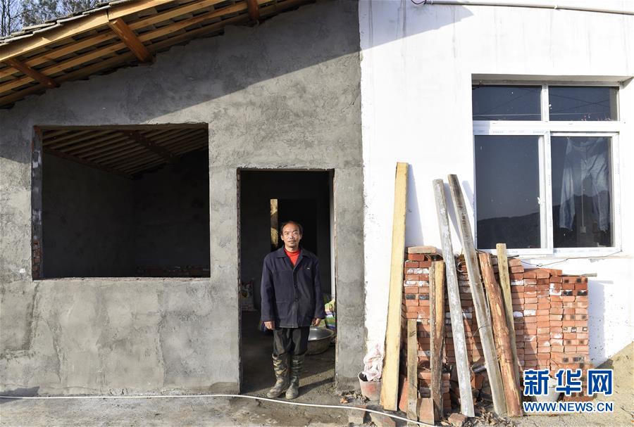 （新華全媒頭條&middot;走向我們的小康生活&middot;圖文互動）（6）奮斗繪就&ldquo;新天府&rdquo;&mdash;&mdash;川蜀大地干群&ldquo;戰貧&rdquo;軌跡掃描