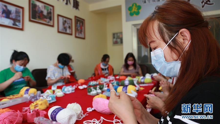 （新華全媒頭條&middot;走向我們的小康生活&middot;圖文互動）（8）奮斗繪就&ldquo;新天府&rdquo;&mdash;&mdash;川蜀大地干群&ldquo;戰貧&rdquo;軌跡掃描