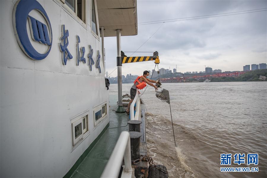 （防汛抗洪&middot;圖文互動）（6）筑起防大汛的堅強防線&mdash;&mdash;重慶防御長江、嘉陵江過境洪峰現場記錄