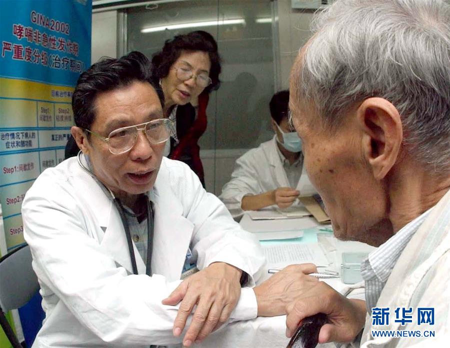 （圖文互動）（6）敢醫敢言，生命至上&mdash;&mdash;記&ldquo;共和國勛章&rdquo;獲得者鐘南山