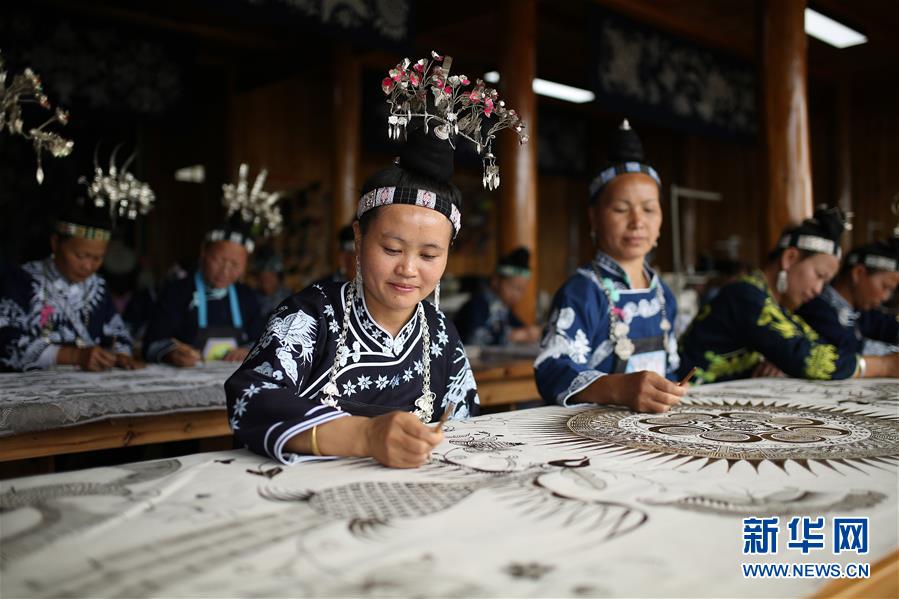 #（決戰決勝脫貧攻堅&middot;圖文互動）（4）一個小鎮&ldquo;撬動&rdquo;整縣脫貧&mdash;&mdash;社會扶貧的貴州丹寨樣板