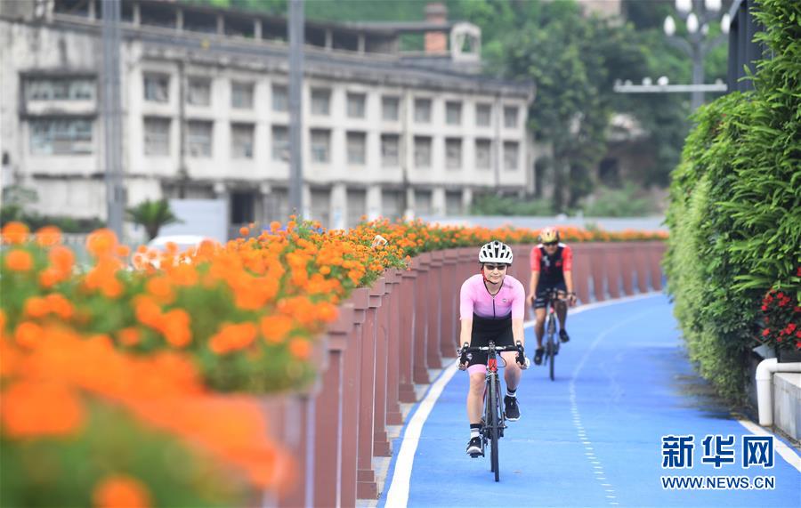 （新華全媒頭條&middot;圖文互動）（8）西部有個新的&ldquo;圈&rdquo;&mdash;&mdash;成渝加快雙城經(jīng)濟圈建設