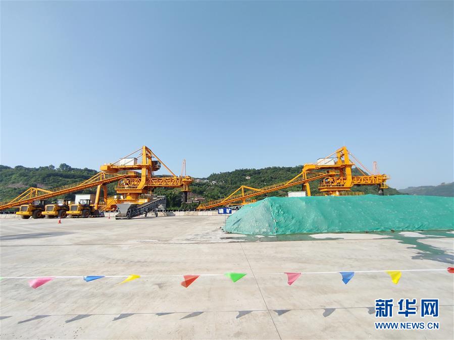 （走向我們的小康生活&middot;決戰決勝脫貧攻堅&middot;圖文互動）（3）&ldquo;萬里長江第一港&rdquo;的新藍圖