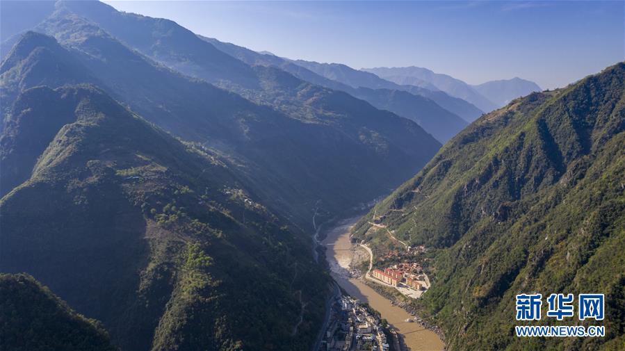 （新華全媒頭條&middot;決戰決勝脫貧攻堅&middot;督戰未摘帽貧困縣&middot;圖文互動）（1）脫貧的歌聲&mdash;&mdash;云南直過民族和人口較少民族共入新時代 