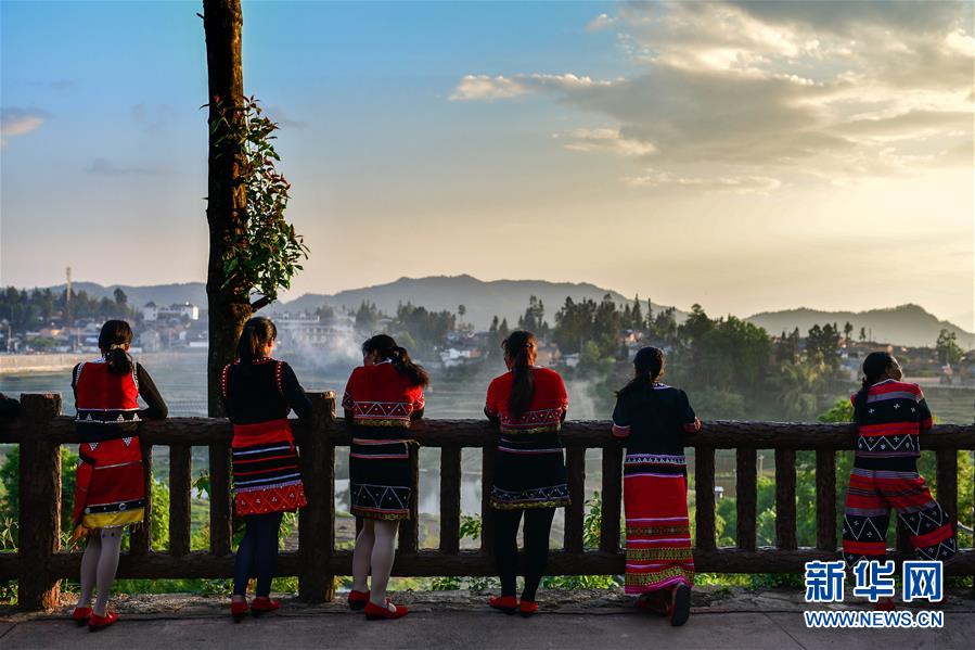 （新華全媒頭條&middot;圖文互動）（8）決戰決勝奪取脫貧攻堅戰全面勝利&mdash;&mdash;寫在第7個國家扶貧日之際