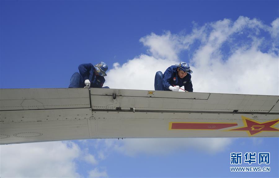 （在習(xí)近平強軍思想指引下&middot;我們在戰(zhàn)位報告&middot;圖文互動）（1）偵天探海 狩獵?？?mdash;&mdash;南部戰(zhàn)區(qū)海軍航空兵某師加速轉(zhuǎn)型提升新質(zhì)戰(zhàn)斗力記事