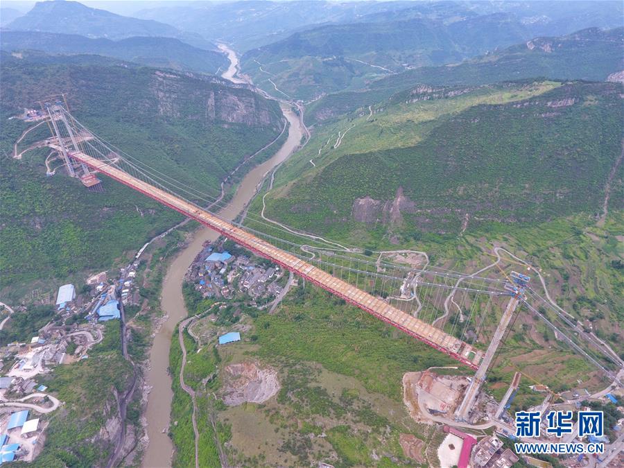 （壯麗70年&middot;奮斗新時代）（20）我們走在大路上