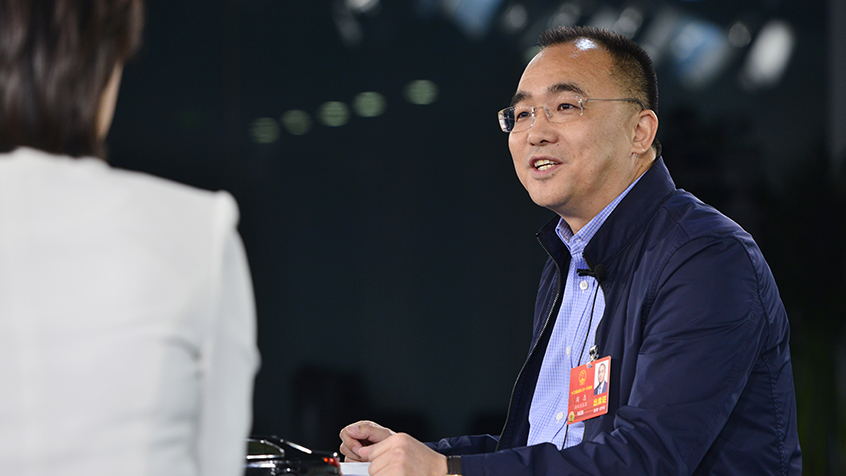 閻志：加強山區交通建設 打造&ldquo;旅游+電商&rdquo;的一&ldquo;進&rdquo;一&ldquo;出&rdquo;扶貧模式