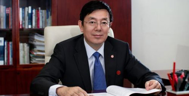 中航飛機董事長、分黨組書記方玉峰&mdash;&mdash;中航飛機要想同國際航空產(chǎn)業(yè)強者過招，必須與市場全面接軌，逐步褪去傳統(tǒng)國有企業(yè)的&ldquo;光環(huán)&rdquo;。這就要求我們?nèi)ν七M企業(yè)改革，利用上市平臺，建立先進的法人治理結構，建立高效的、敏捷反應的價值創(chuàng)造主體。