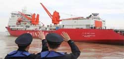 &ldquo;雪龍號&rdquo;結束南極科考抵達吳淞錨地