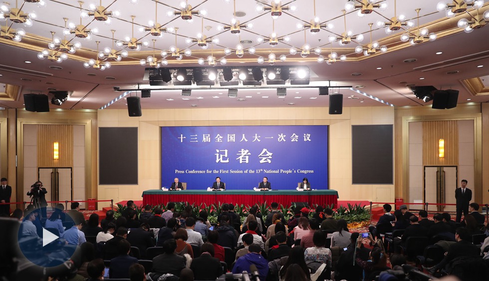 農(nóng)業(yè)部就&ldquo;實施鄉(xiāng)村振興戰(zhàn)略 推動農(nóng)業(yè)轉(zhuǎn)型升級&rdquo;答問