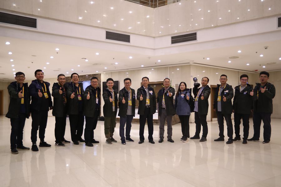 新華網(wǎng)國慶前方報道團隊，出發(fā)啦！